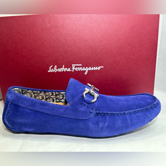 SALVATORE FERRAGAMO DRIVER LOAFER GANCINI ORNAMENT BLUE SUEDE SZ 9.5 E - NEW! - Picture 2 of 16